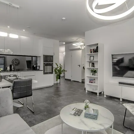 Austriacka 4 * Koszalin